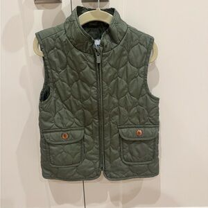 Old Navy Kids Quilted Vest in Olive